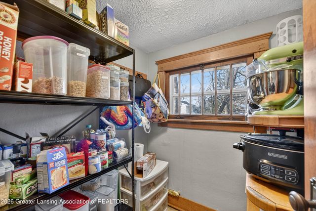 827 Cleveland Street, Lansing, MI 48906