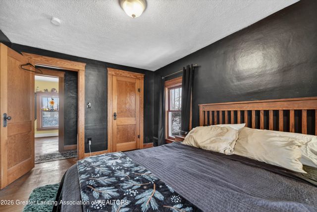 827 Cleveland Street, Lansing, MI 48906