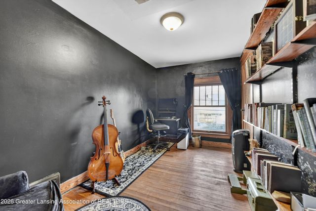 827 Cleveland Street, Lansing, MI 48906