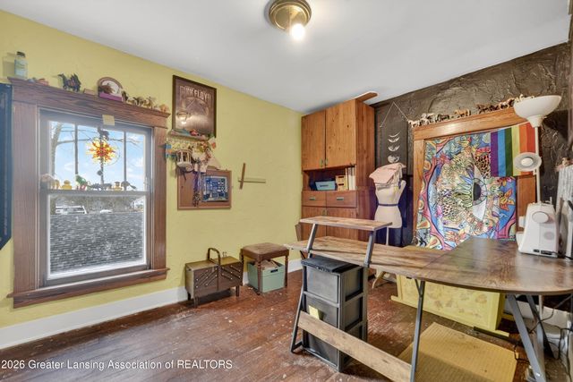 827 Cleveland Street, Lansing, MI 48906