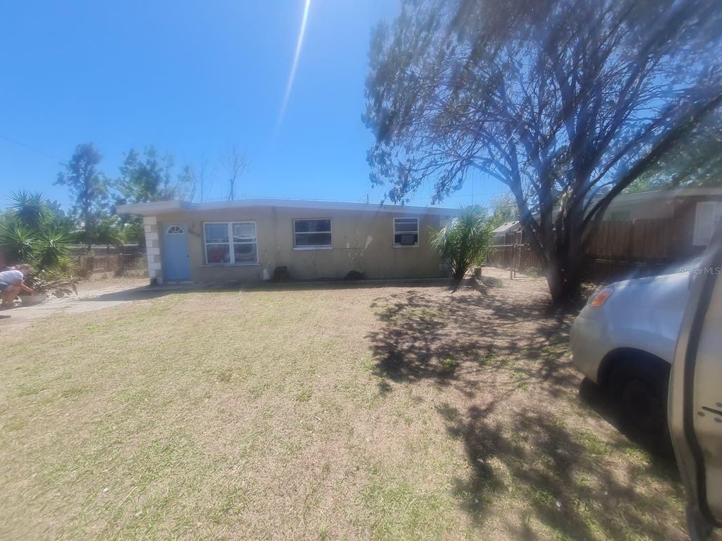 8828 91ST TERRACE, Seminole, FL 33777