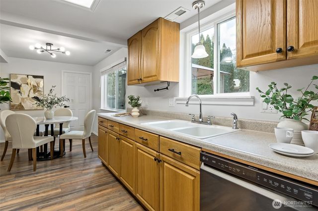 3735 Vassar Loop SE, Lacey, WA 98503