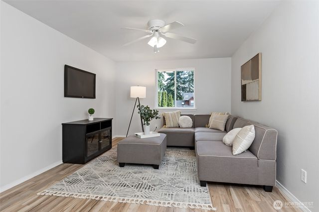 3735 Vassar Loop SE, Lacey, WA 98503