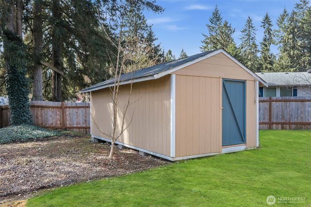 3735 Vassar Loop SE, Lacey, WA 98503