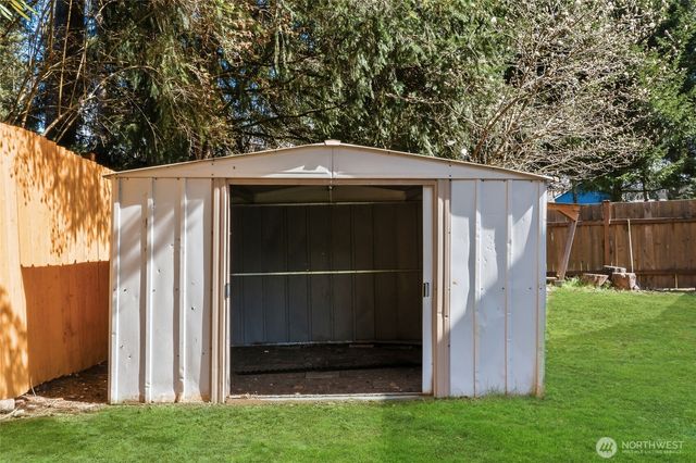 3735 Vassar Loop SE, Lacey, WA 98503