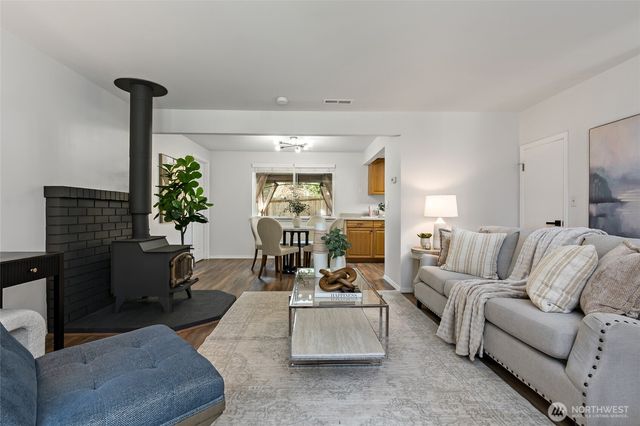 3735 Vassar Loop SE, Lacey, WA 98503