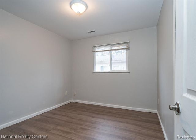 26344 Groveland Street, Madison Heights, MI 48071