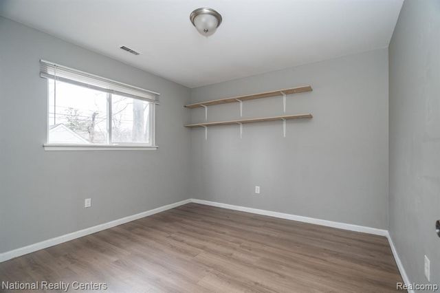 26344 Groveland Street, Madison Heights, MI 48071