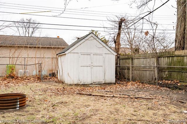 26344 Groveland Street, Madison Heights, MI 48071