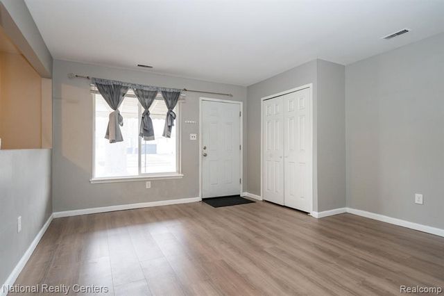 26344 Groveland Street, Madison Heights, MI 48071