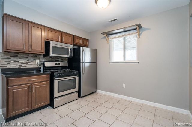 26344 Groveland Street, Madison Heights, MI 48071