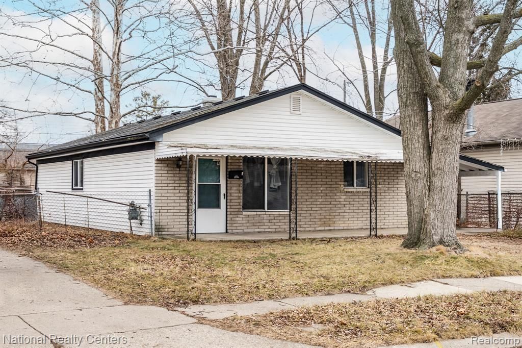 26344 Groveland Street, Madison Heights, MI 48071