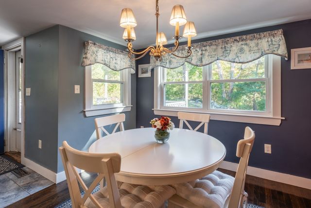 11 Youngs Rd, Gloucester, MA 01930