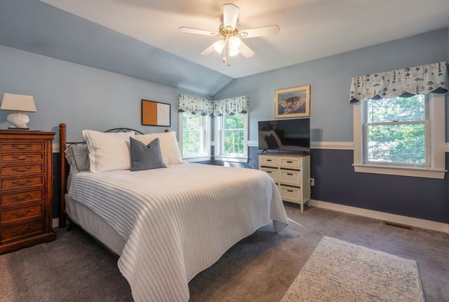 11 Youngs Rd, Gloucester, MA 01930
