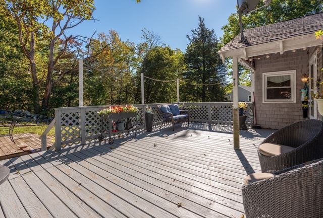 11 Youngs Rd, Gloucester, MA 01930