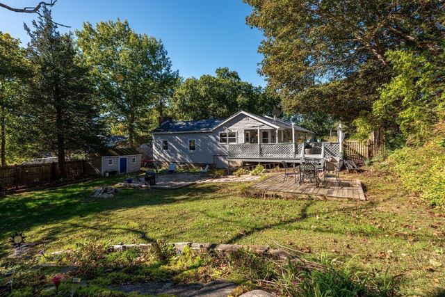 11 Youngs Rd, Gloucester, MA 01930