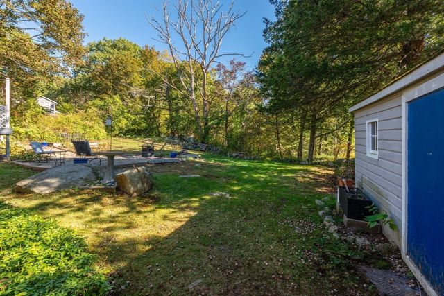 11 Youngs Rd, Gloucester, MA 01930