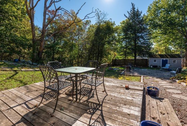 11 Youngs Rd, Gloucester, MA 01930