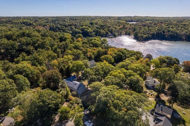 11 Youngs Rd, Gloucester, MA 01930