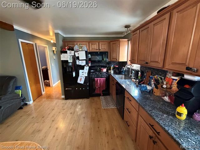 27719 Mayfair Avenue, Trenton, MI 48183