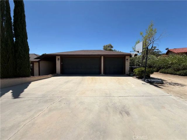 32038 Crystalaire, Llano, CA 93544