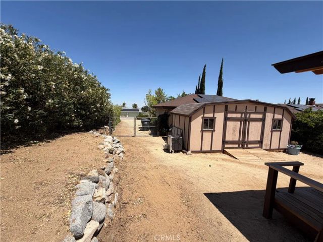 32038 Crystalaire, Llano, CA 93544