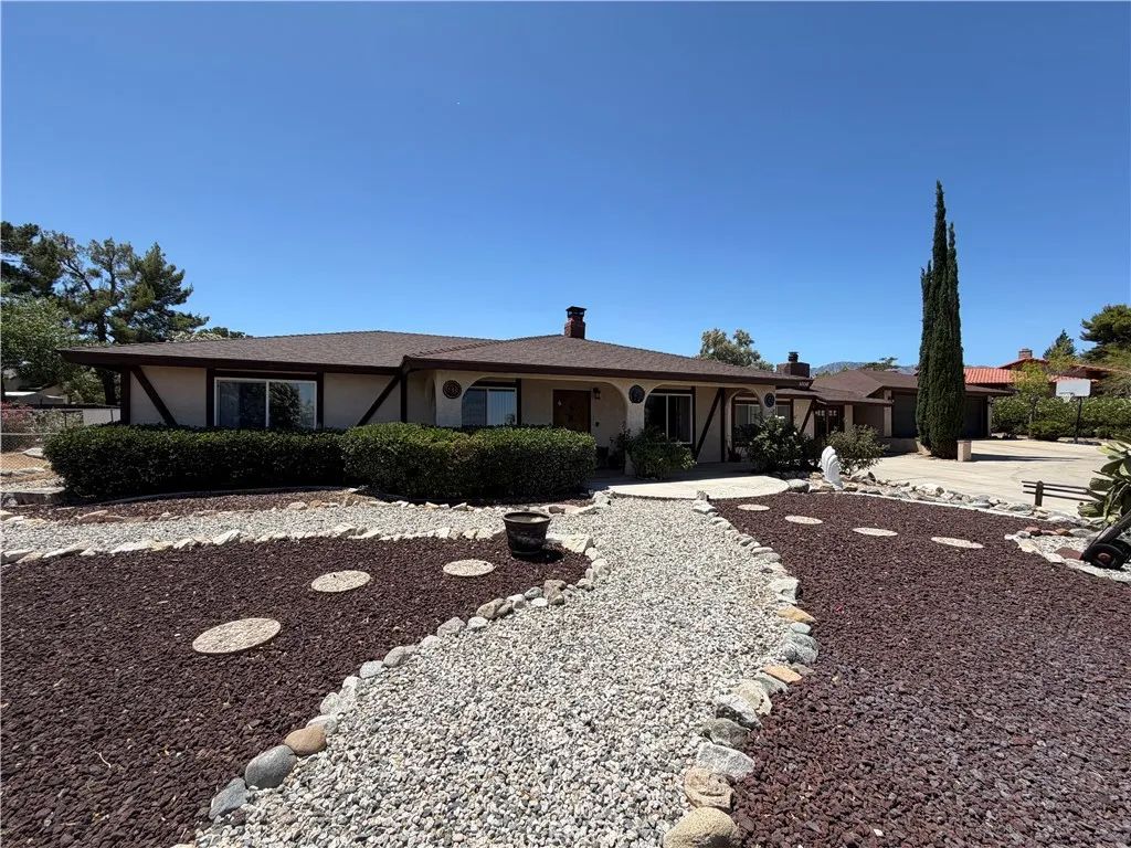 32038 Crystalaire, Llano, CA 93544