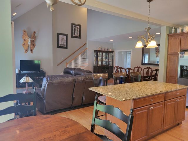 7 Harvest Road, Windham, NH 03087
