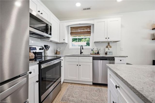 408 Grandview Avenue, Liberty, NC 27298