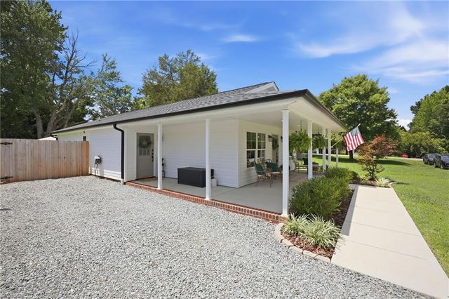 408 Grandview Avenue, Liberty, NC 27298