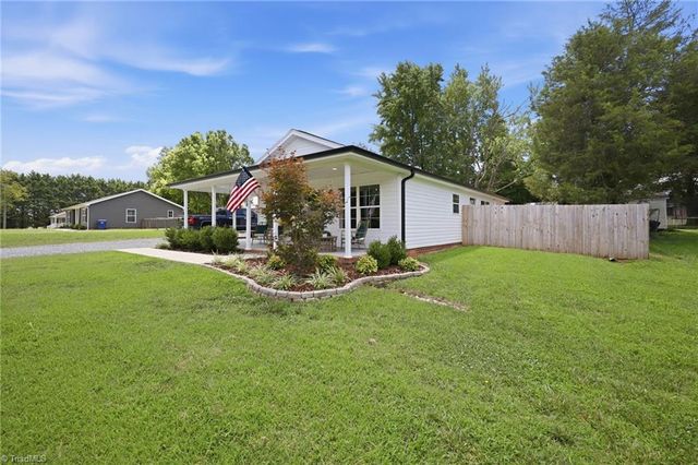 408 Grandview Avenue, Liberty, NC 27298