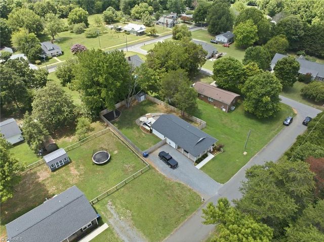 408 Grandview Avenue, Liberty, NC 27298