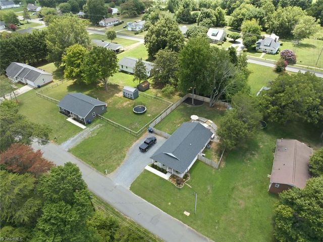 408 Grandview Avenue, Liberty, NC 27298