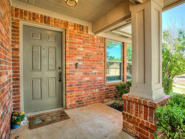18512 Piedra Drive, Edmond, OK 73012