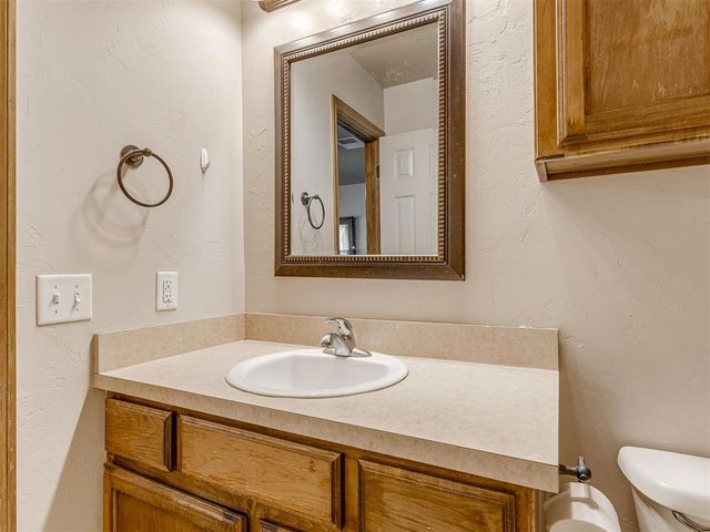 18512 Piedra Drive, Edmond, OK 73012