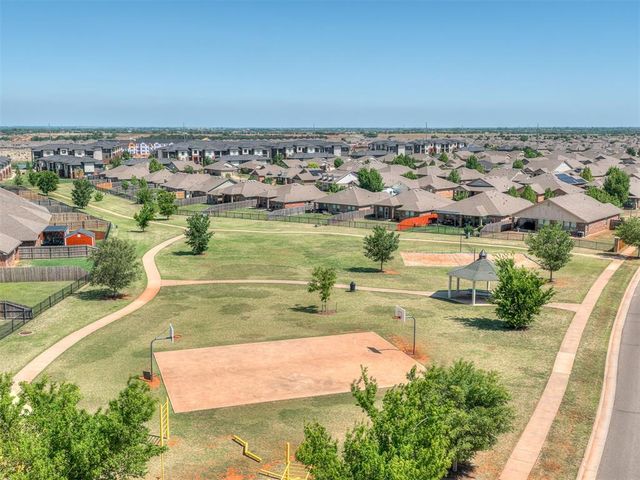 18512 Piedra Drive, Edmond, OK 73012