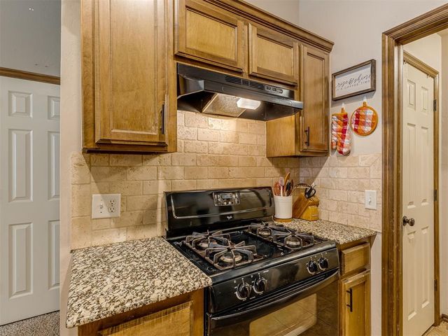 18512 Piedra Drive, Edmond, OK 73012