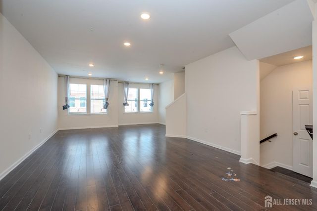 9 Audley Street, North Brunswick, NJ 08902