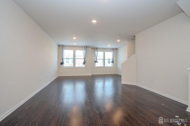 9 Audley Street, North Brunswick, NJ 08902
