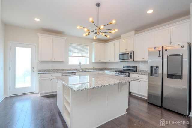 9 Audley Street, North Brunswick, NJ 08902