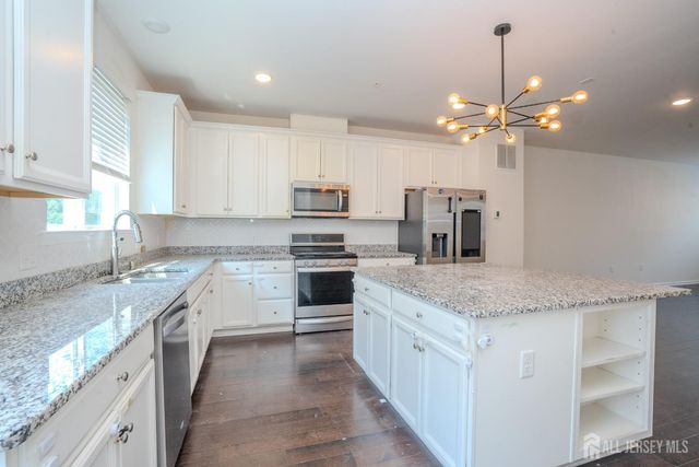 9 Audley Street, North Brunswick, NJ 08902
