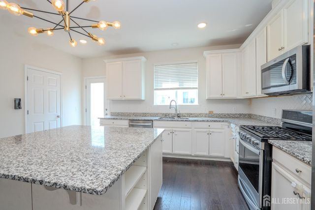 9 Audley Street, North Brunswick, NJ 08902
