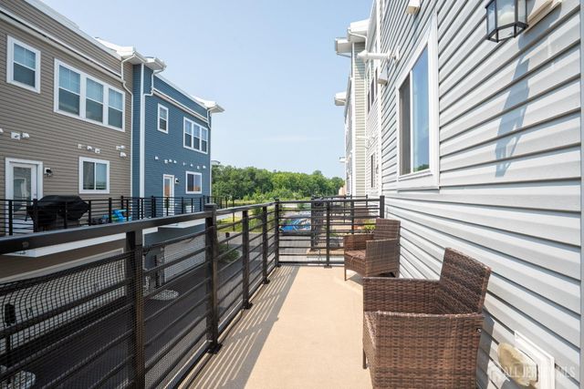 9 Audley Street, North Brunswick, NJ 08902