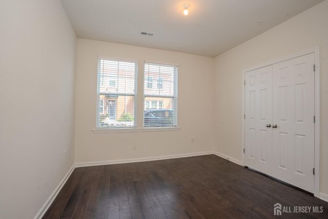 9 Audley Street, North Brunswick, NJ 08902