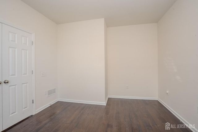 9 Audley Street, North Brunswick, NJ 08902