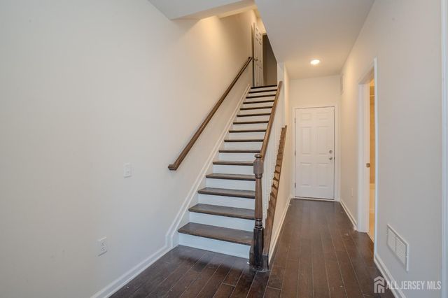 9 Audley Street, North Brunswick, NJ 08902