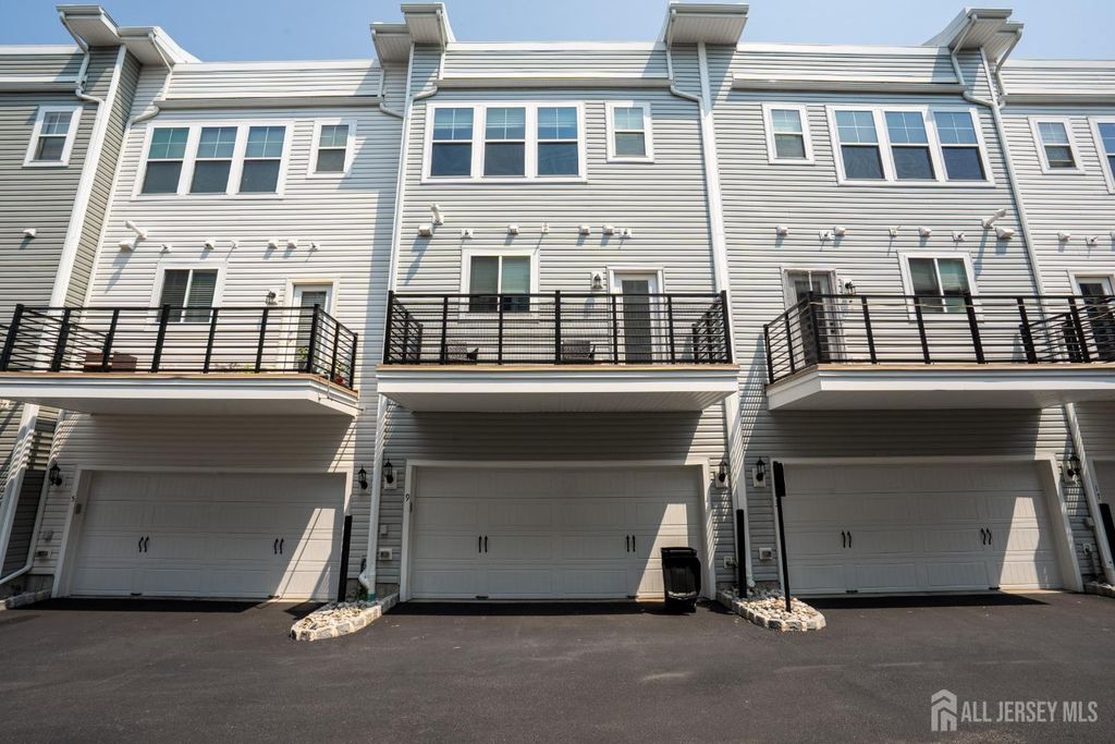 9 Audley Street, North Brunswick, NJ 08902