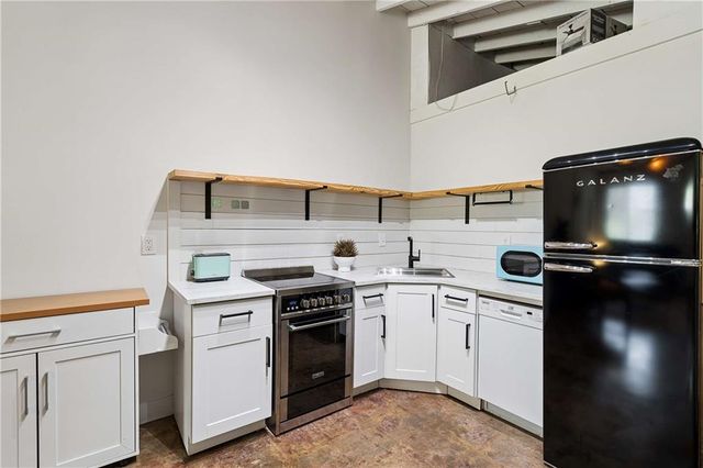 61 Moury Avenue SE, Atlanta, GA 30315