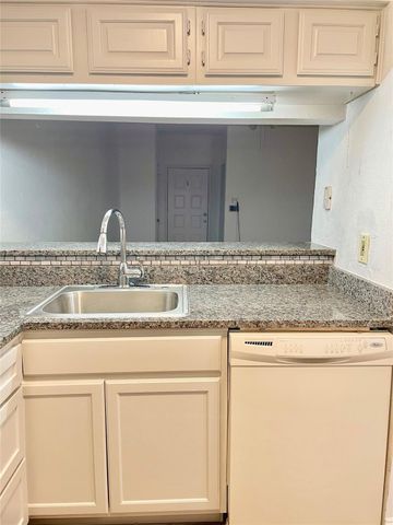 8545 Midpark Road 11, Dallas, TX 75240