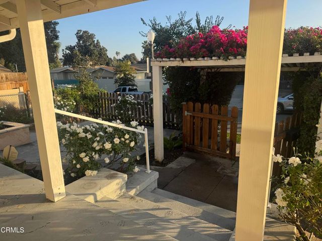 625 E Mountain Street, Pasadena, CA 91104